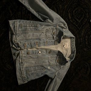 Women’s medium jean jacket